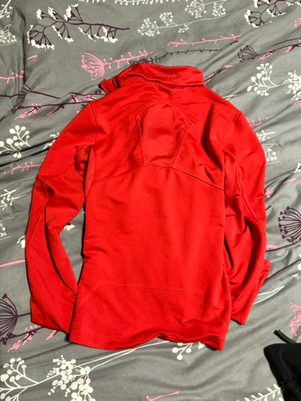 Craft size small pullover - Picture 3 of 3